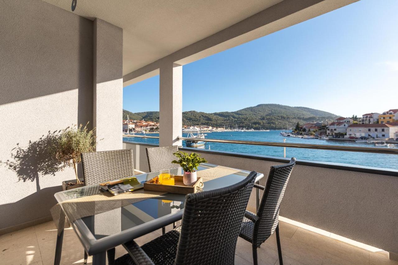 Apartments & Rooms Fisherman'S Luck Vela Luka Extérieur photo