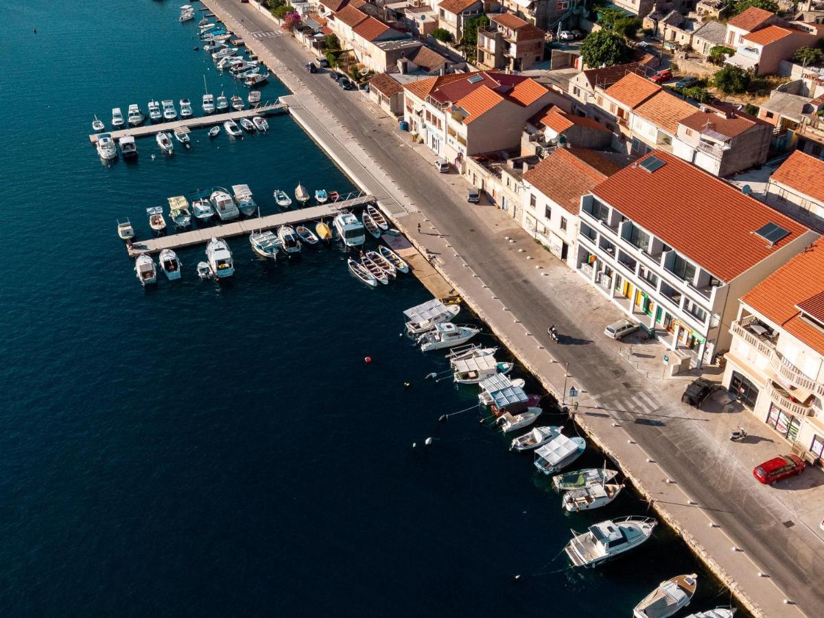 Apartments & Rooms Fisherman'S Luck Vela Luka Extérieur photo