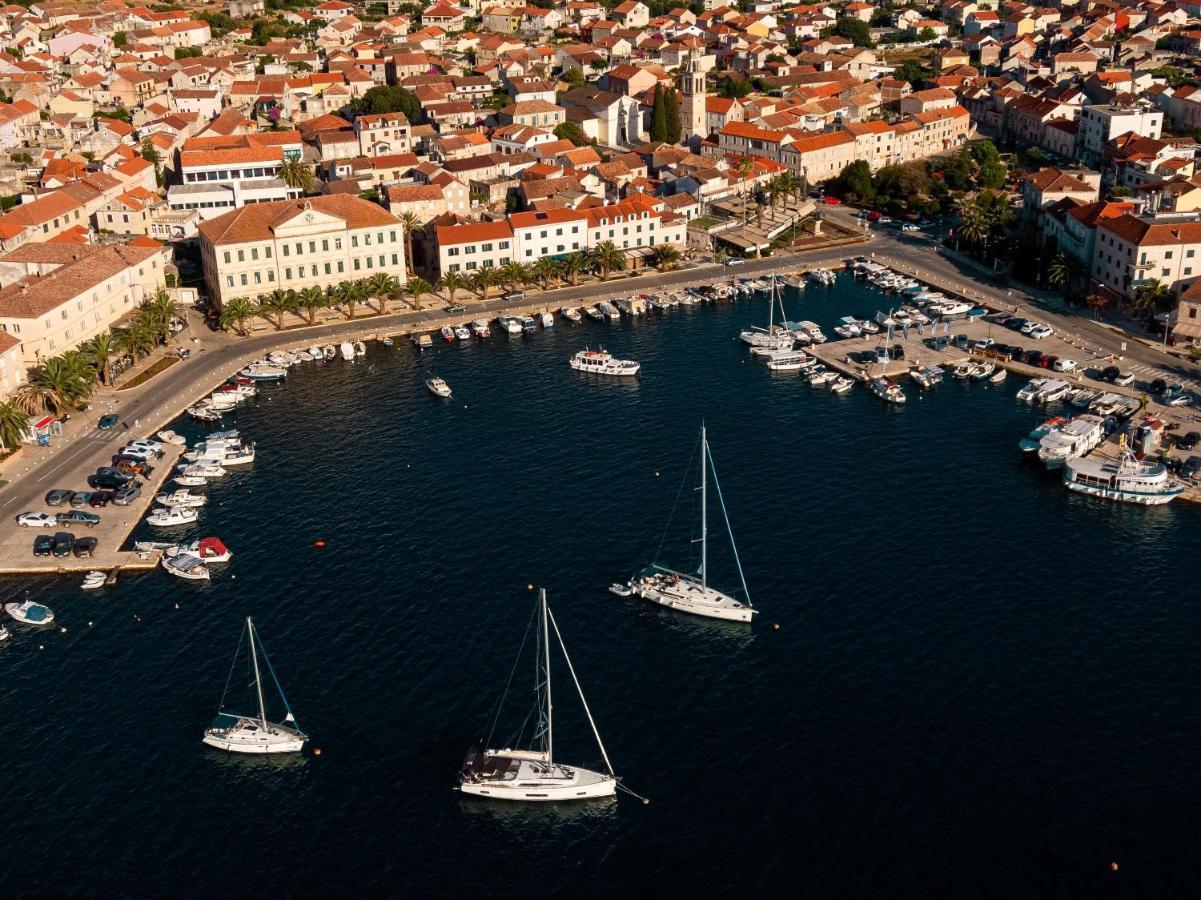 Apartments & Rooms Fisherman'S Luck Vela Luka Extérieur photo